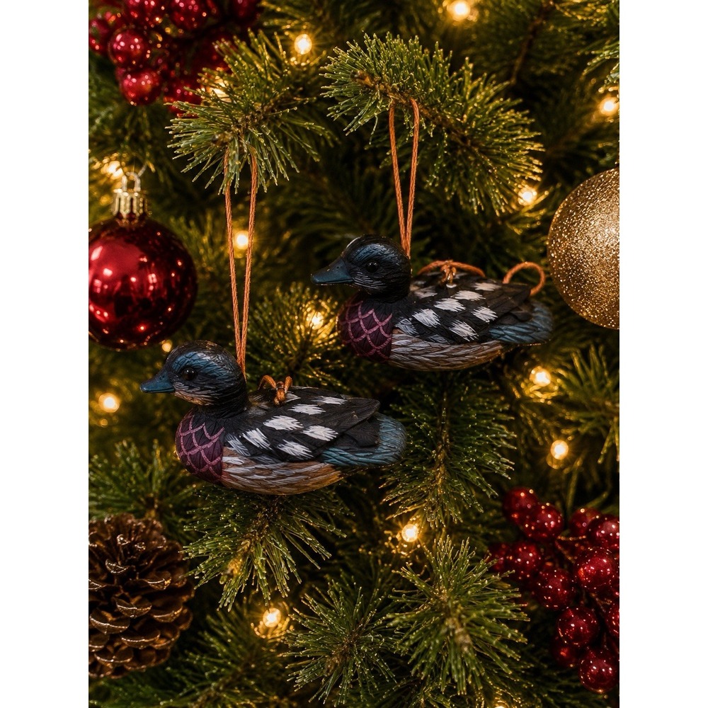 Crate Barrel Miniature Wooden Ducks Set Hand Painted Folk Art Christmas Ornament